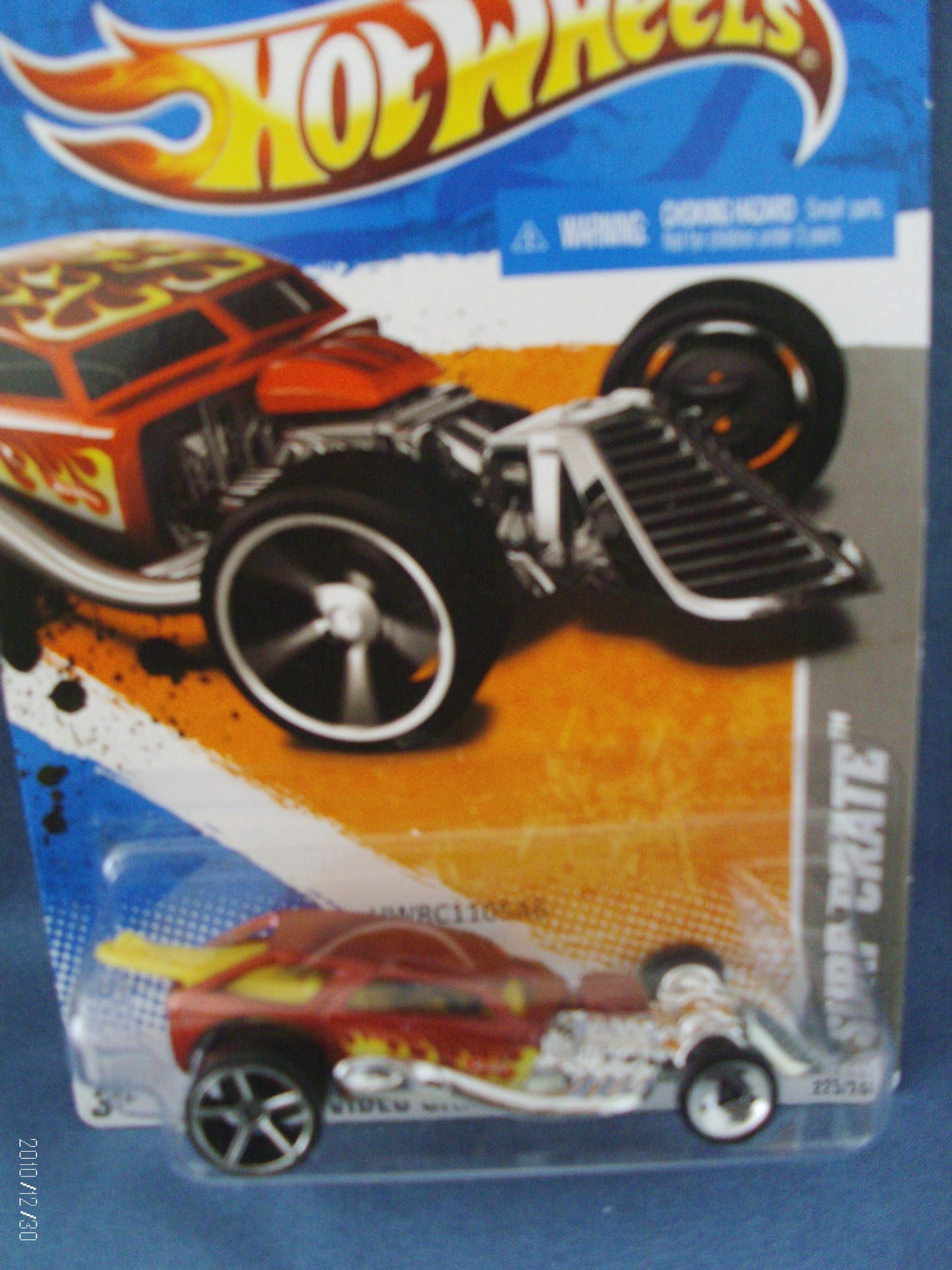 Hot Wheels 2011 HW Video Game Heroes 3/22-225/244 - Surf Crate - RED with Flames. 1:64 Scale
