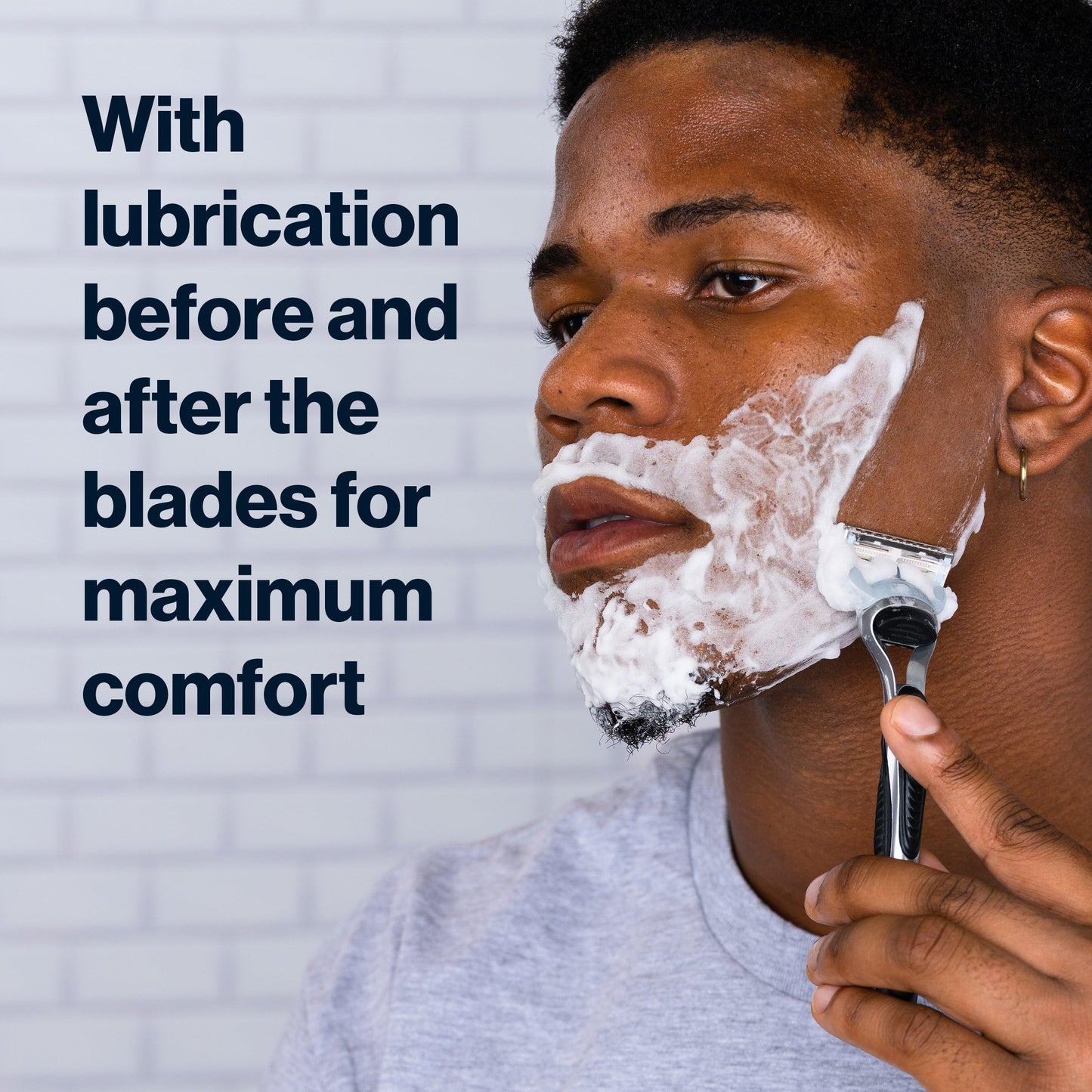Gillette SkinGuard Razors, 1 Gillette Razor, 4 Razor Blade Refills, Designed for Men with Skin Irritation, Razor Bumps, and Sensitive Skin Beauty and Personal Care Gillette