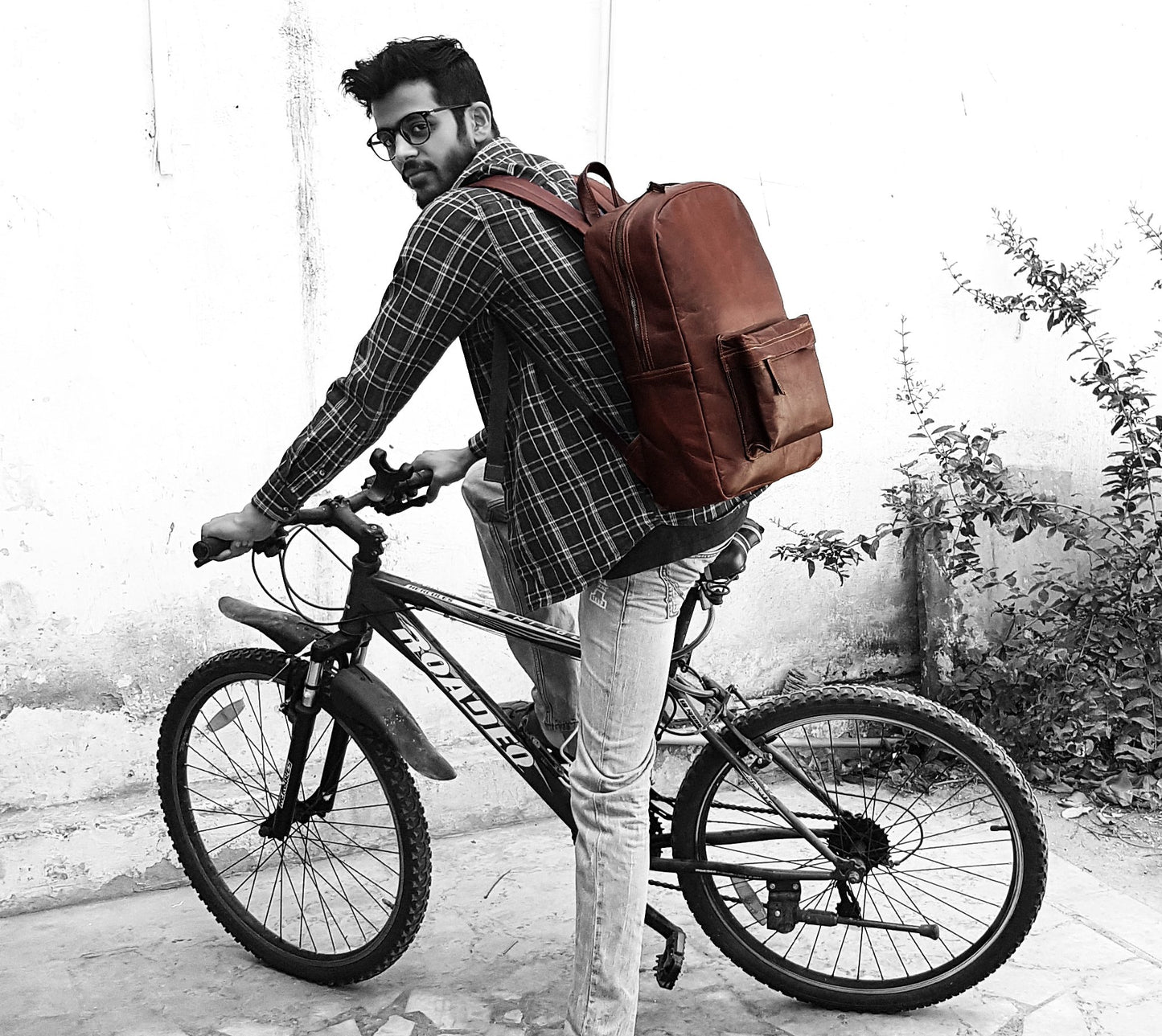 jaald 18" Brown Leather Backpack Vintage Rucksack Laptop Bag Water Resistant Casual Daypack College Bookbag Comfortable Lightweight Travel Backpack Hi Fashion jaald