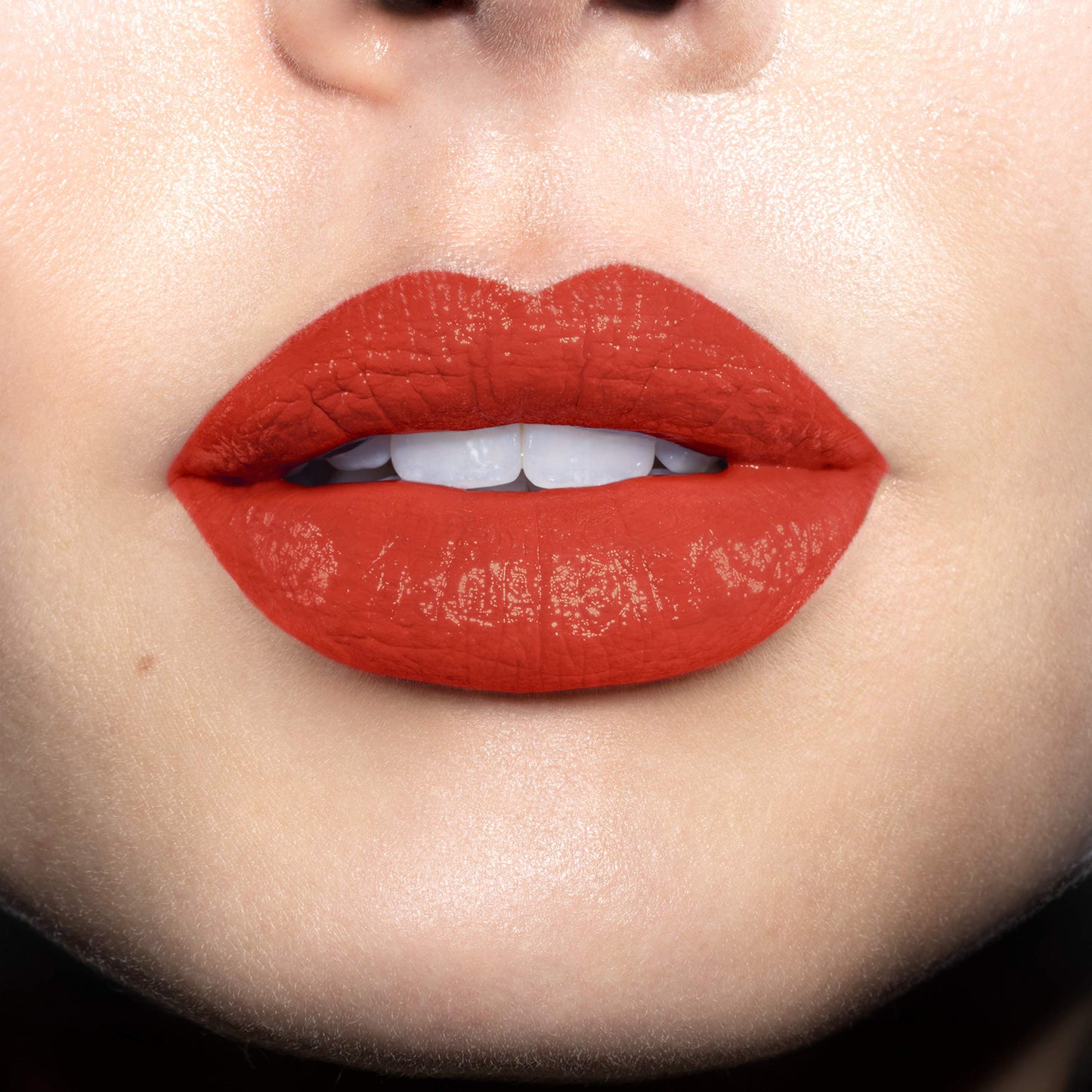 REVLON x WW84 Wonder Woman Super Lustrous Lipstick with Vitamin E and Avocado Oil, Matte Lipstick in Nude, 004 Strike First, 0.15 oz