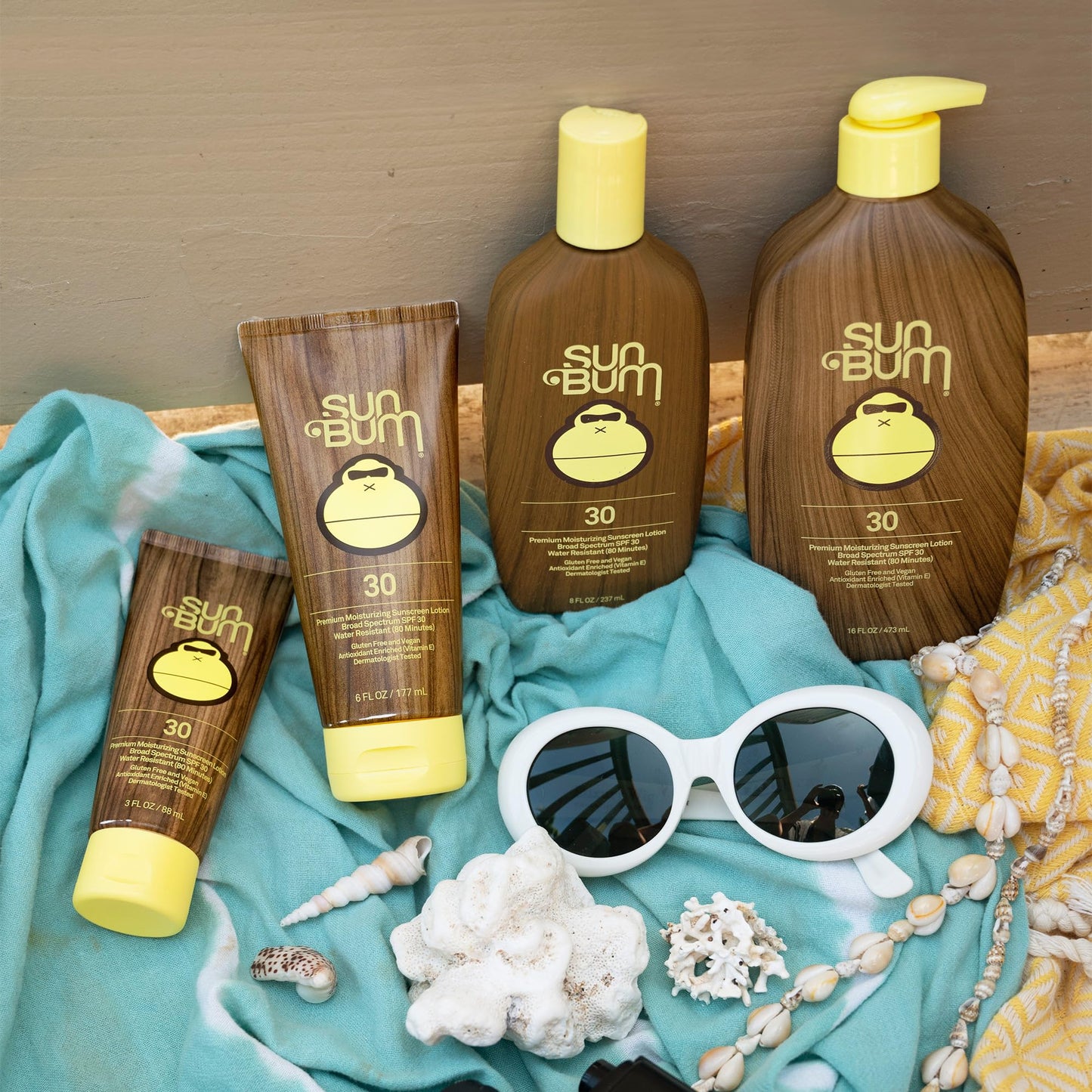 Sun Bum Original SPF 30 Sunscreen Body Lotion - Broad Spectrum Moisturizing Sunscreen with Vitamin E - Hawaii 104 Act Compliant (Made without