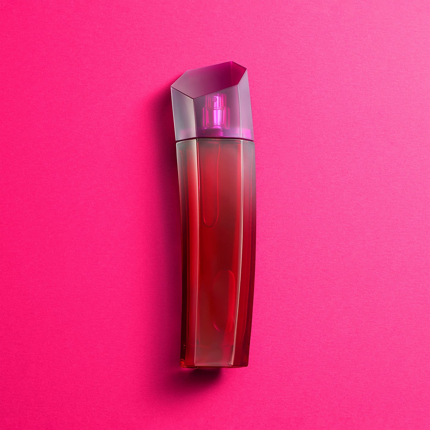 Escada Magnetism Eau de Parfum - Floral Women's Perfume - With Notes of Rose & Vanilla - Long Lasting Fragrance