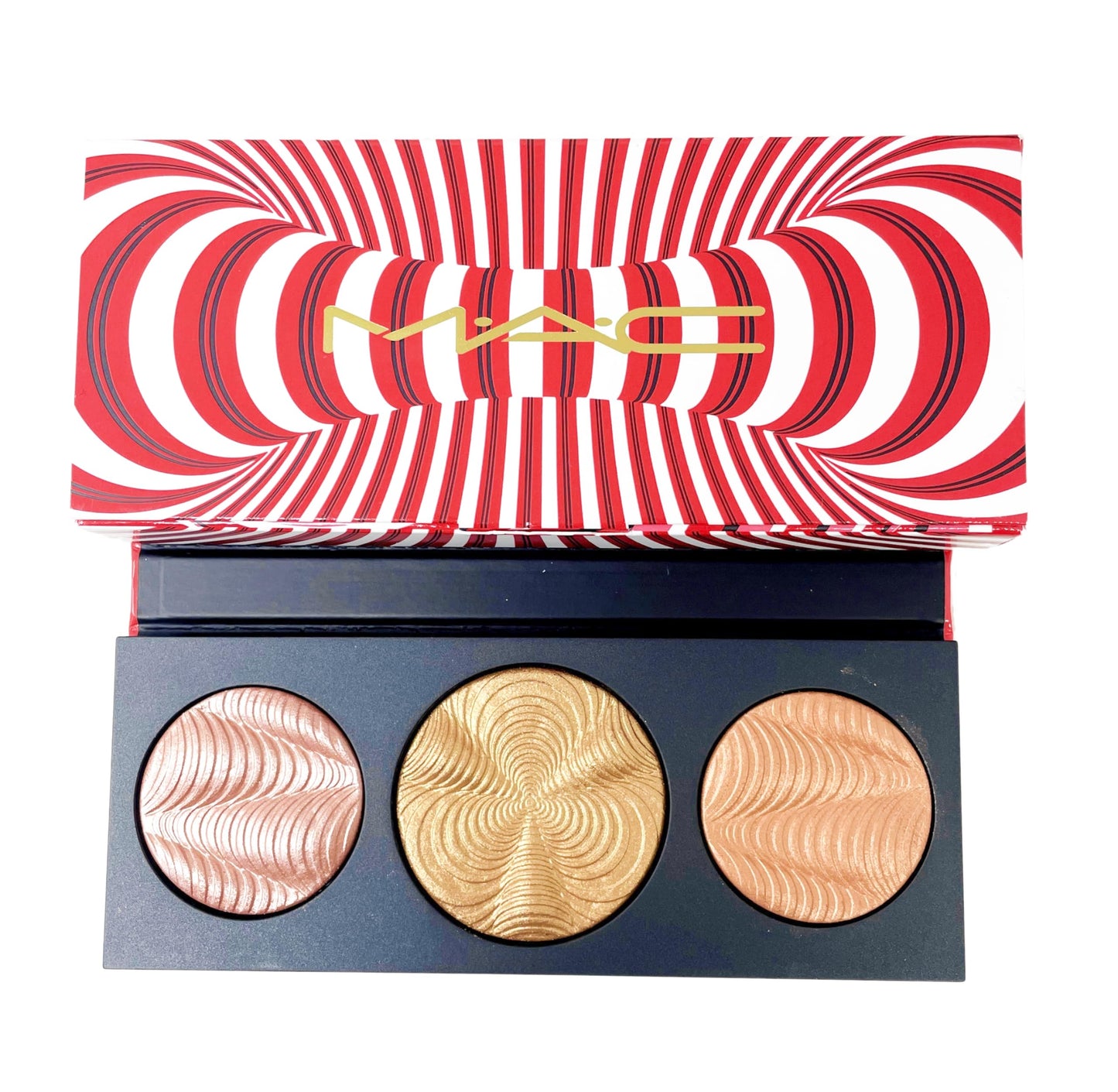 M.A.C Hypnotizing Holiday Step Bright Up Extra Dimension Skinfinish Palette: Medium/Deep (.31 Oz/9g)