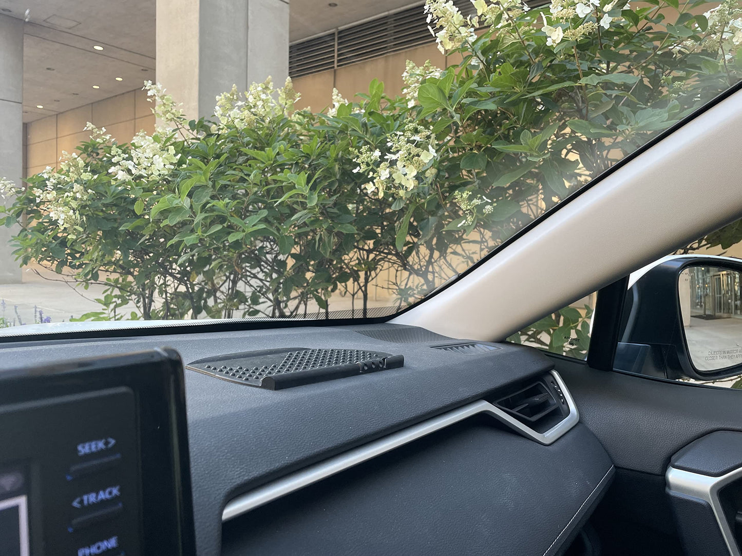 Kruzmat - Dashboard Phone Pad and Smartphone Holder (KZNZ-18)