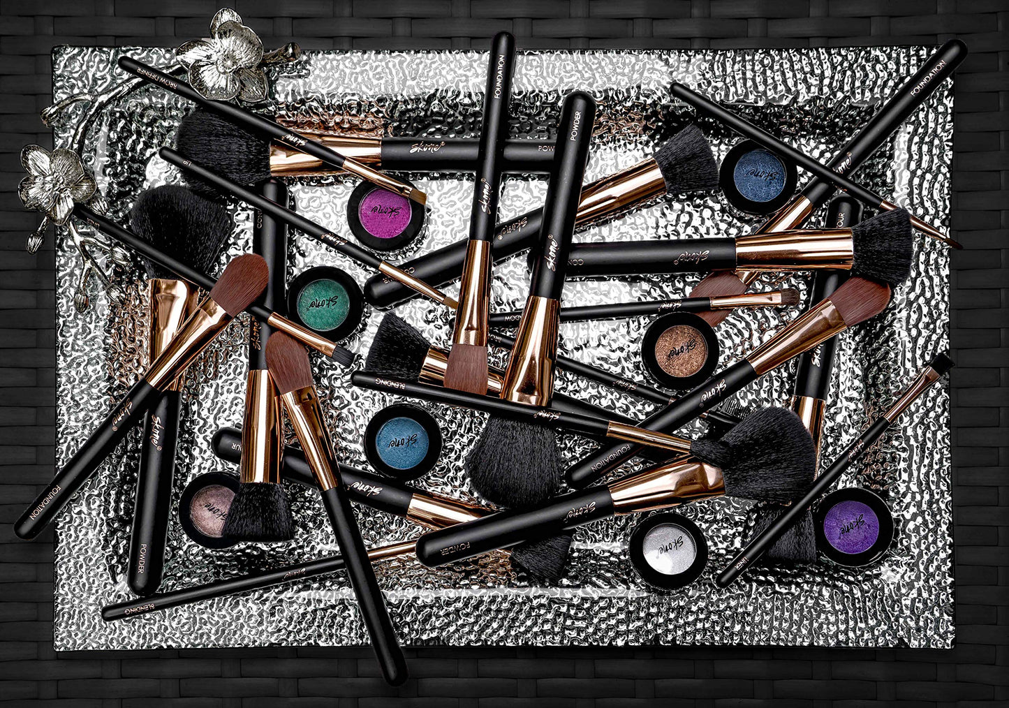 Skone Cosmetics | Professional Grade Makeup Brush | Eye Shadow | Eyebrows | Primer | Smudger | Nylon Brush (Smokey Brush)