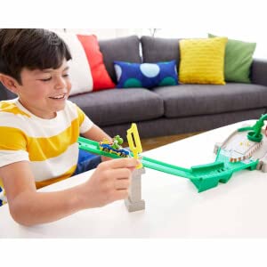 Hot Wheels Mario Kart Crazy Creatures Playset GCP26 - Piranha Plant Slide