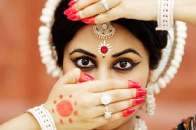 100 Different Packets of India Traditional Bindi Tika Tattoo