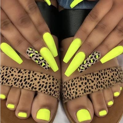 Outyua Solid Square Fake Toenails matte Press on Toe Nails Short Acrylic False Toes Nails Artificial Beach Full Cover Toenail for Women and Girls