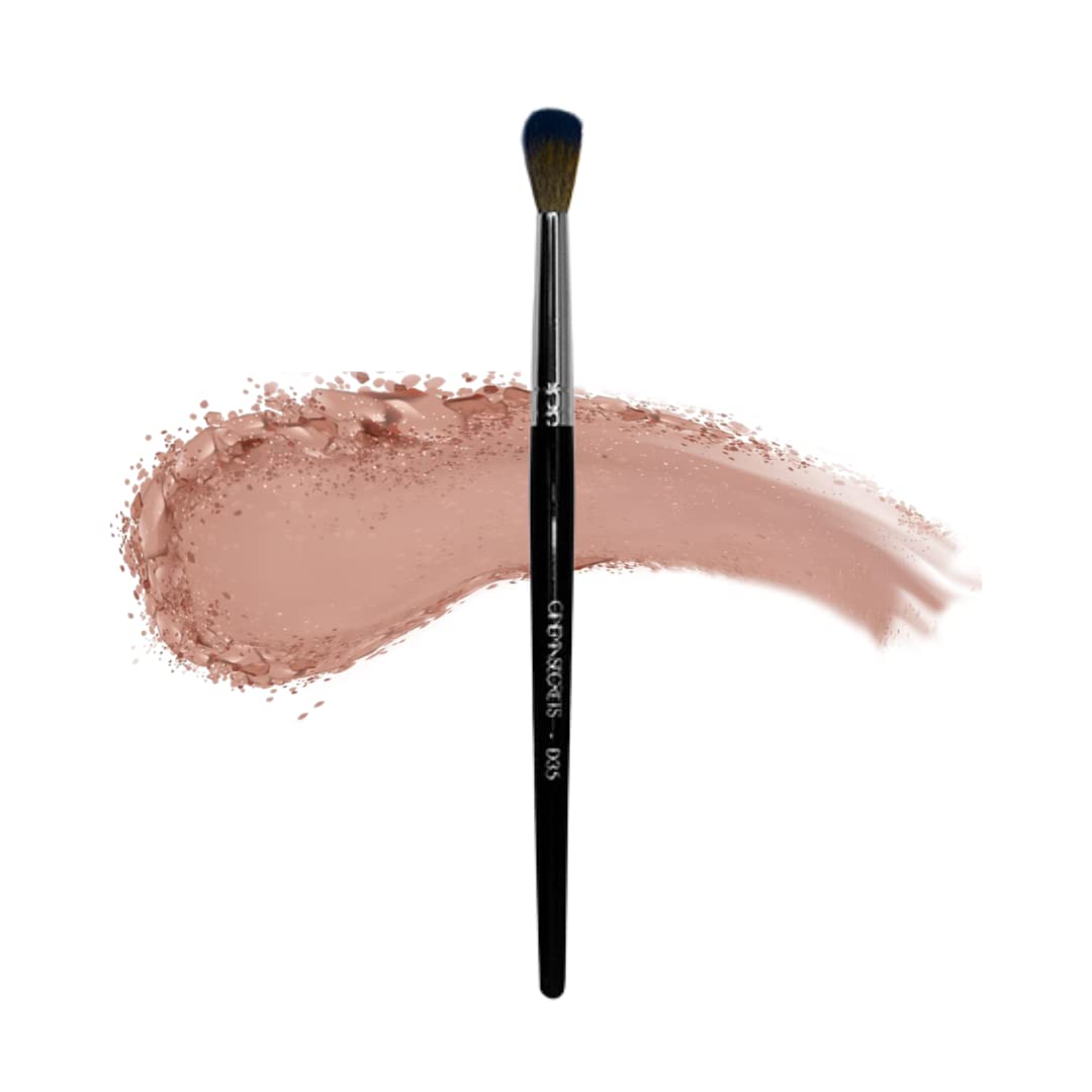 Cinema Secrets D35- Domed Crease Eyeshadow Brush