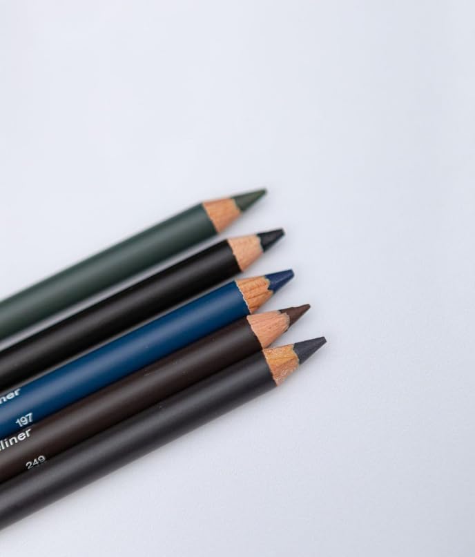 Gabriel Cosmetics Classic Eyeliner (Charcoal), Natural Eye Liner, Paraben Free, Vegan, Gluten-free, Cruelty- free, Non GMO, long lasting, Infused