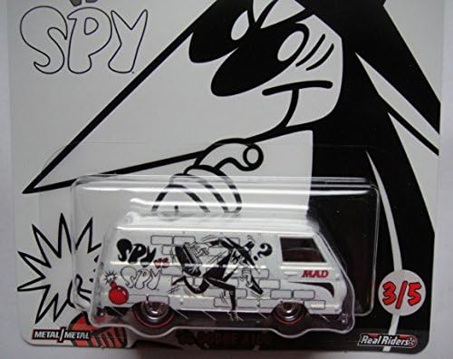 Hot Wheels POP Culture Black SPY VS White SPY, White '66 Dodge A100 3/5