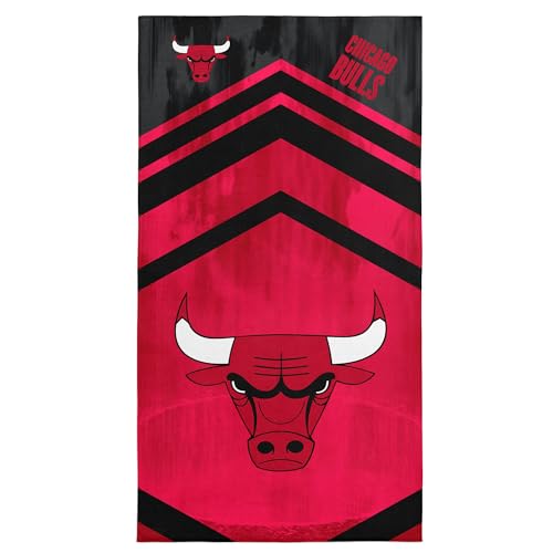 Northwest NBA Chicago Bulls “Shatter” Microfiber Beach Towel, Lightweight, Quick-Dry, Sand-Resistant, Ultra-Absorbent Pool & Travel Towel for Fans…