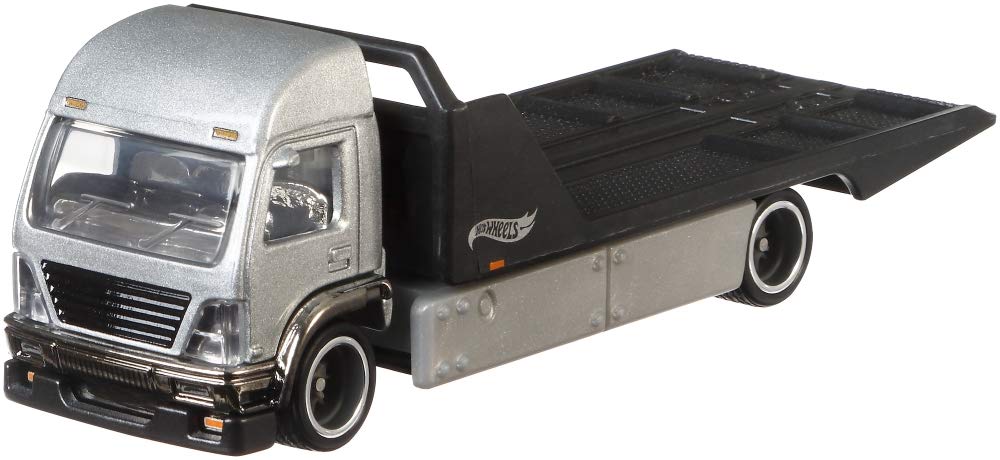 Hot Wheels Team Transport Nissan Skyliine GT-R (BNR-34) Aero Lift Vehicle