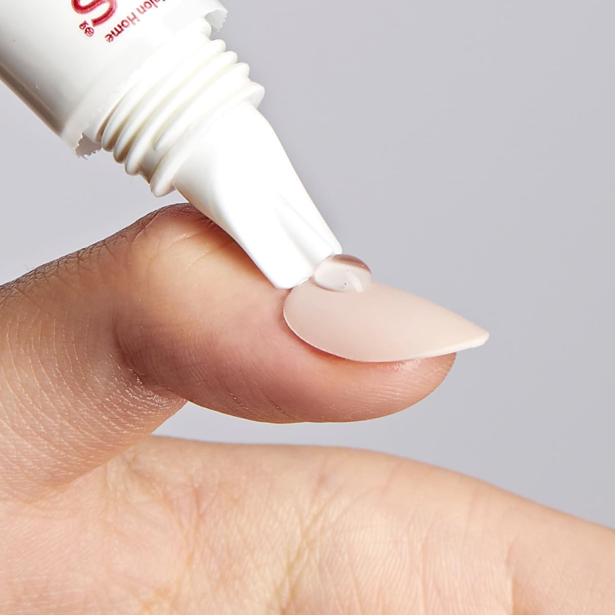 Kiss Glue Off False Nail Remover 13.5 mL (0.45 Us fl.oz) Beauty & Personal Care KISS