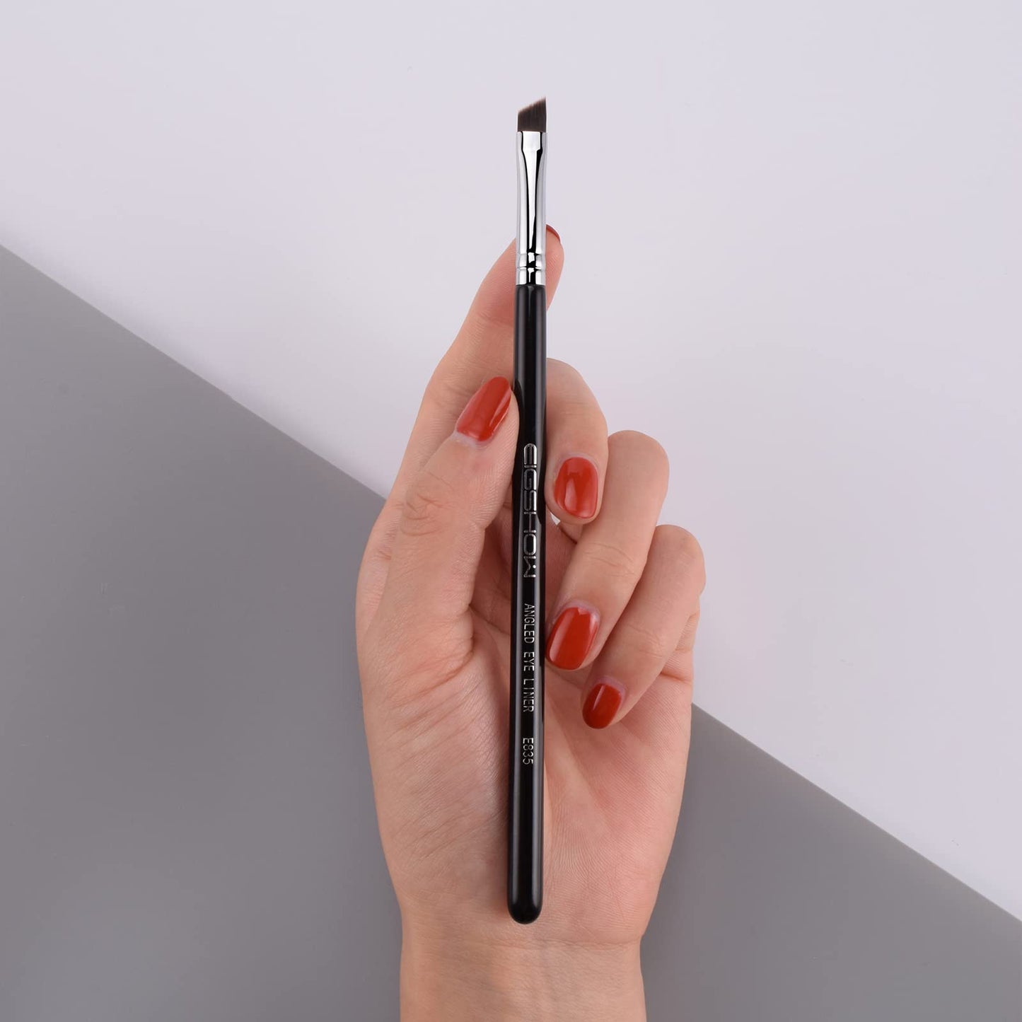 Eyeliner Brush Fine Angled - PRO Precision Gel Eye Liner Makeup Brush -Ultra Thin Slanted Flat Angle - Premium Cruelty Free Synthetic Bristles (E835) Beauty and Personal Care EIGSHOW