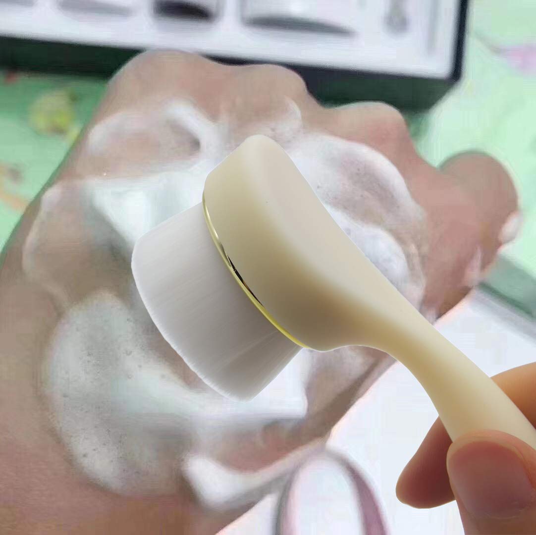 Ultra-Soft Facial Cleansing Brush - Makeup Removal & Pore Cleansing with Deep Exfoliation