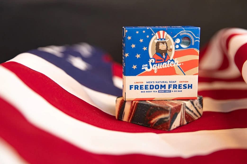 Dr. Squatch All Natural Bar Soap for Men with Zero Grit, Freedom Fresh