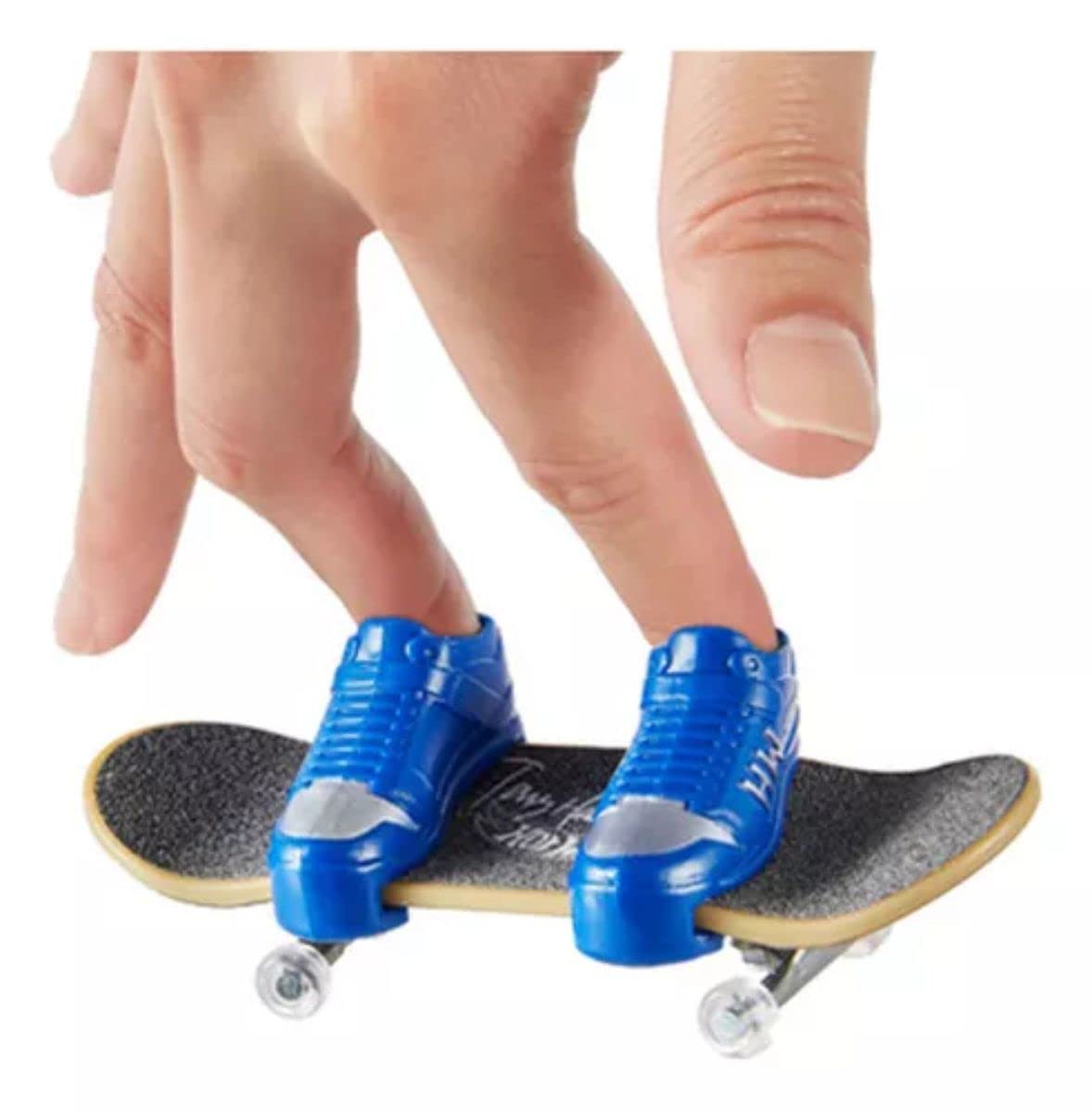 HOT Wheels Skate W/CAR Hawk NEON