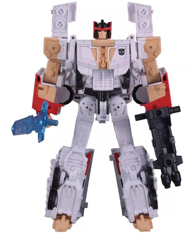 Transformers Collaborative: Street Fighter II Mash-Up, Optimus Prime [Ryu] vs. Megatron [M. Bison]