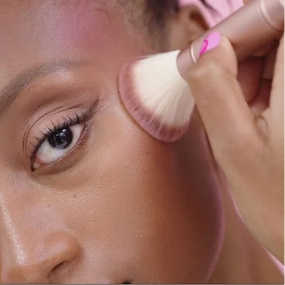 Benefit Cosmetics Multitasking Cheek Brush for Powder Blush, Bronzer & Highlighter