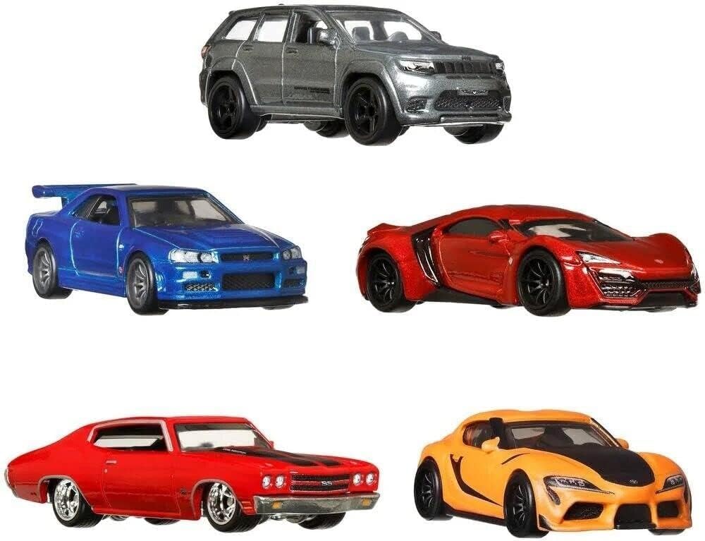 Hot Wheels Premium Cars Fast & Furious Premium Bundle, Gift for Fans & Collectors (HJC15)