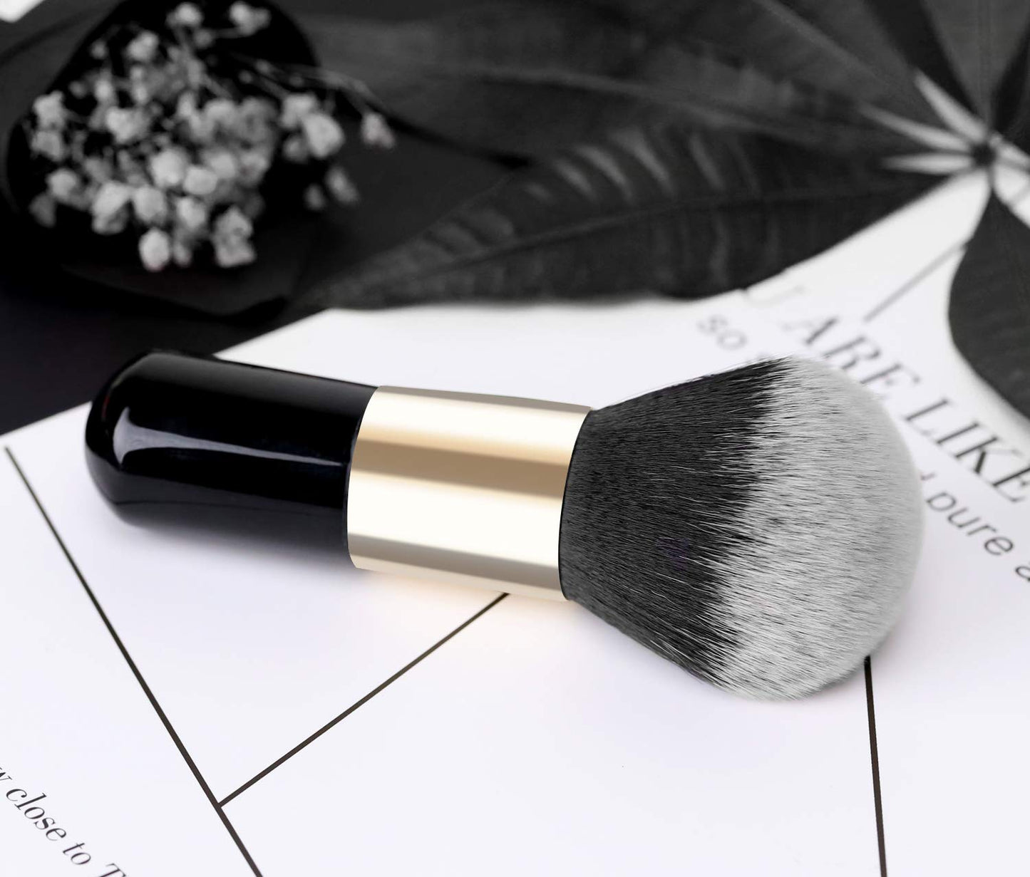 Luxspire Powder Makeup Brush, Flat Kabuki Brush, Single Large Makeup Brush Soft Face Mineral Powder Foundation Brush Blush Brush for Blending Makeup