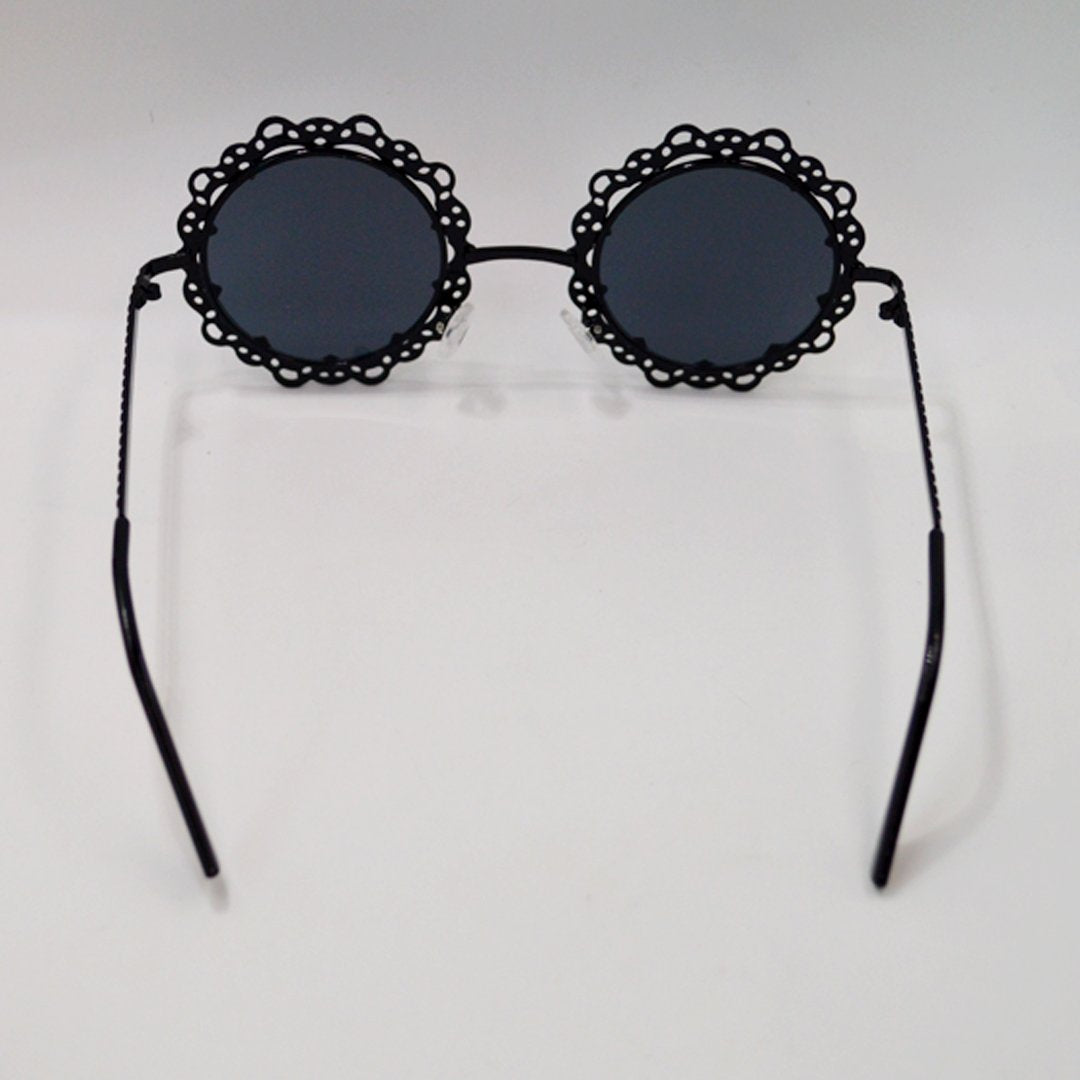 Mily Womens Vintage Hollow Lace Metal Flower Frame Round Sunglasses from (black)