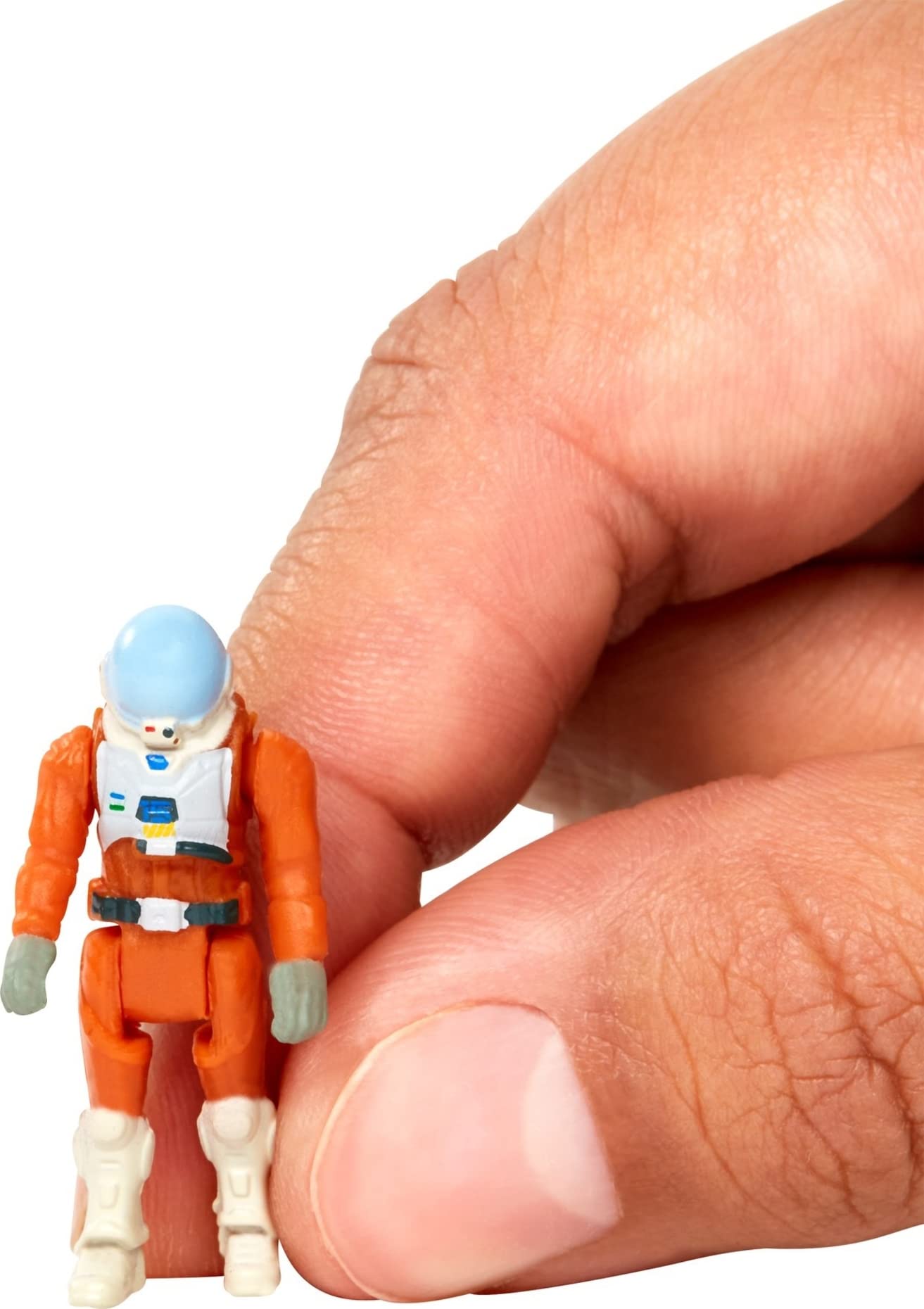 Hot Wheels RC Mattel Disney and Pixar Lightyear Spaceship with Buzz Lightyear Action Figure, Remote Control Drone