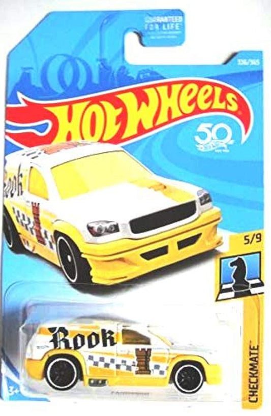 Hot Wheels 2018 50th Anniversary Checkmate Fandango (Rook) 336/365, White and Yellow