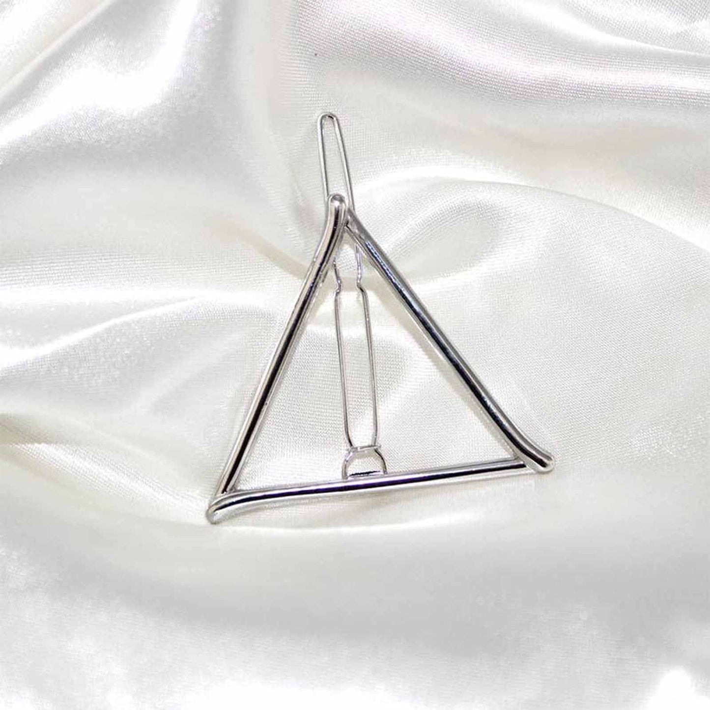 Yheakne Boho Triangle Hair Clip Barrette Metal Silver Geometry Hairpin Minimalist Hair Holder Modern Hair Accessories for Women and Gilrs (Silver