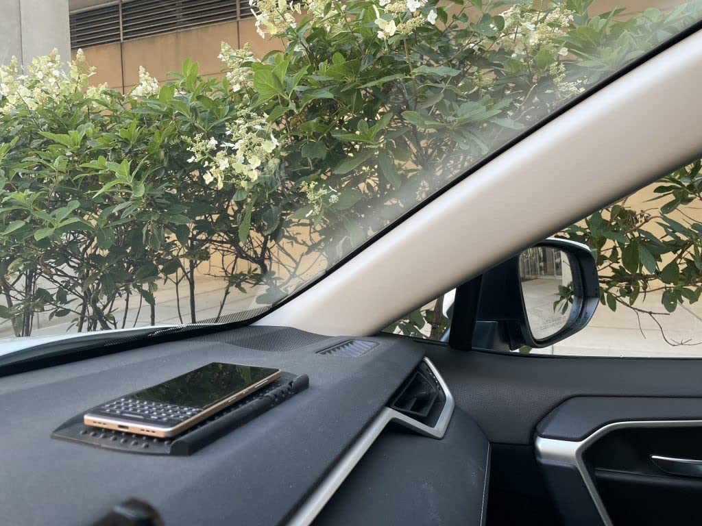 Kruzmat - Dashboard Phone Pad and Smartphone Holder (KZNZ-18)