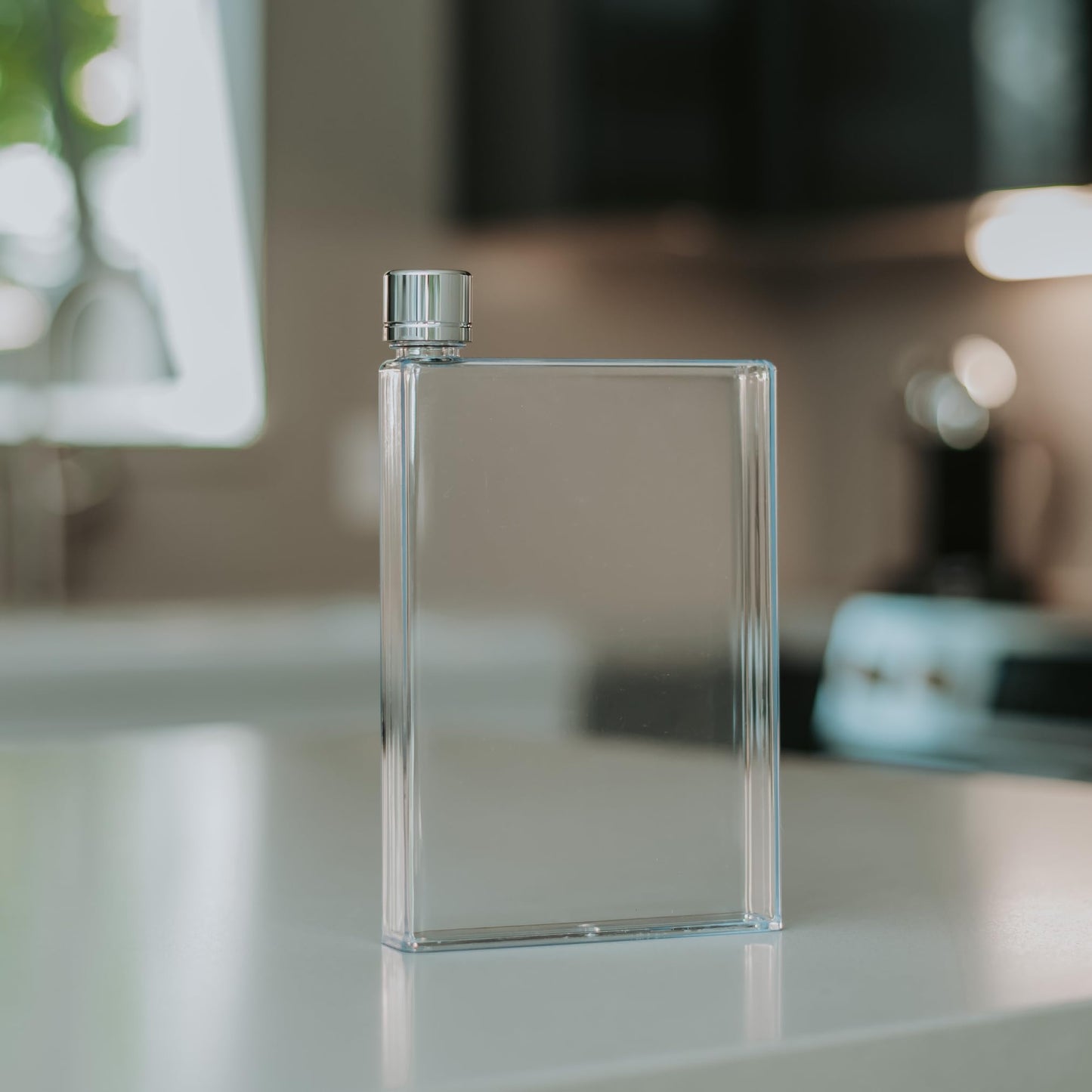 OutdoorHero FLATFIT Water Flask - Leak-Proof Slim Water Bottle - Large Capacity, Flat Design Fits In Purses & Backpacks - BPA Free Travel Bottle