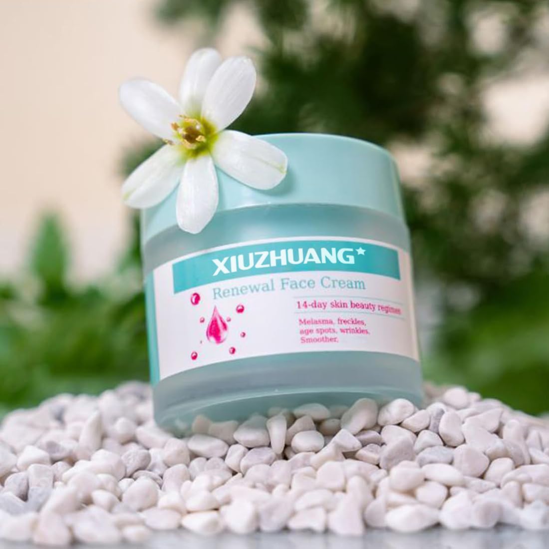 XIUZHUANG Gentle Non-irritating moisturizer face cream for Women - Treats Melasma freckles Dark Spots Shrinks pores Nourishing Facial Care-1.46 fl oz