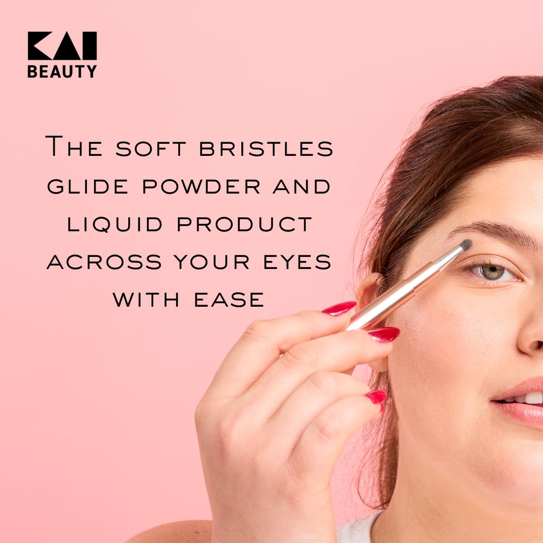 Kai Mini Maru On-the-Go Compact Eyeshadow Brush, Precision Makeup Brush with Soft Bristles, Ideal for Inner Corners and Detail, Travel Makeup Brush