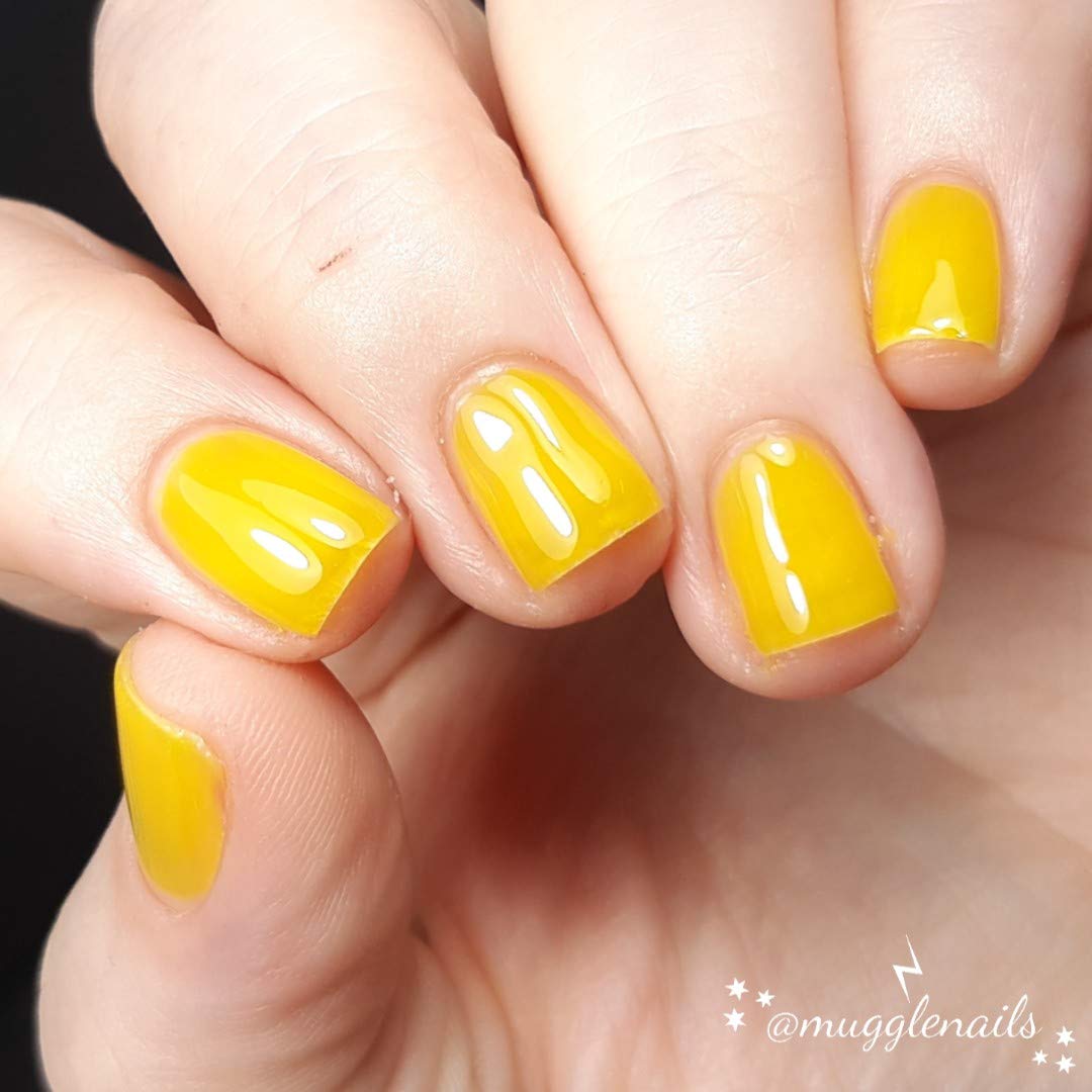 AIMEILI Soak Off U V LED Hema Free Neon Yellow Gel Nail Polish Cruelty Free Vegan Gel Polish - Neon Canary Translucent Yellow (052) 10ml