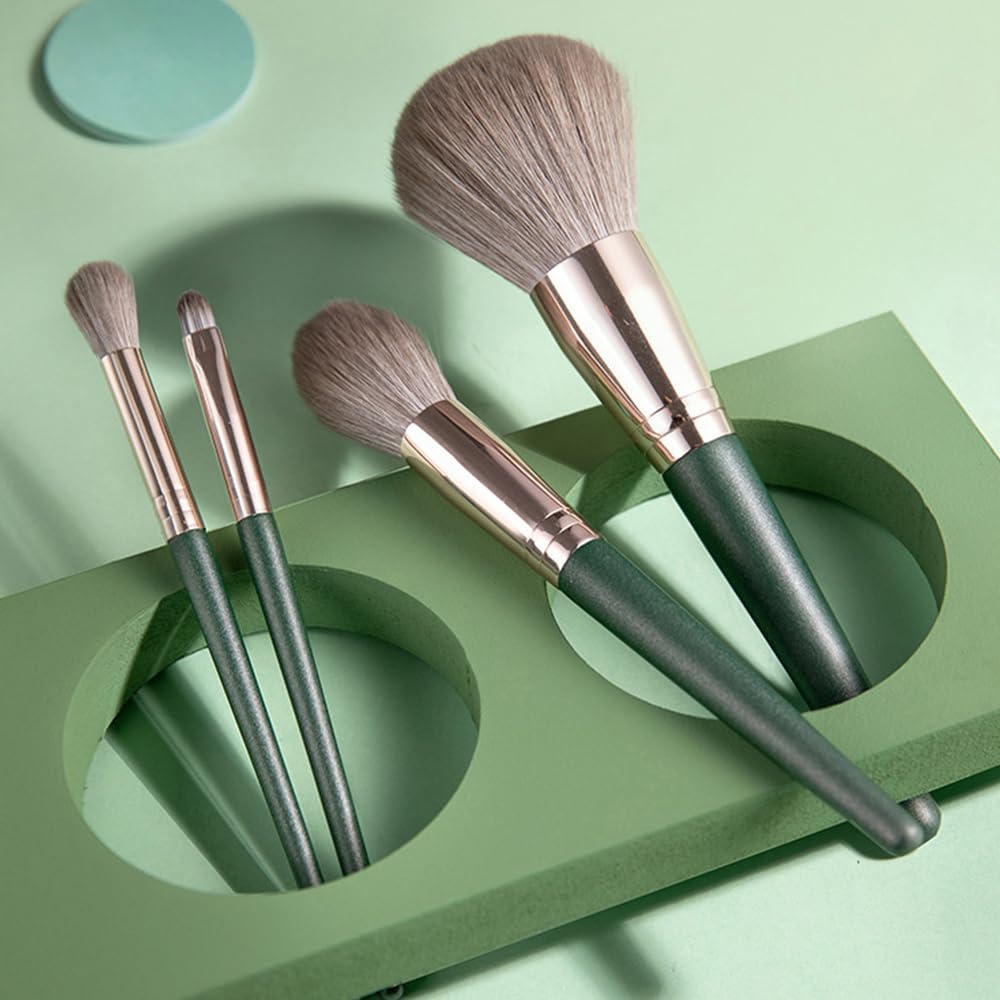 Makeup Brushes 14-Piece Set – Premium Synthetic Cosmetic Brushes for Foundation, Blush, Concealer & Eyeshadow, Travel Bag Included, Green