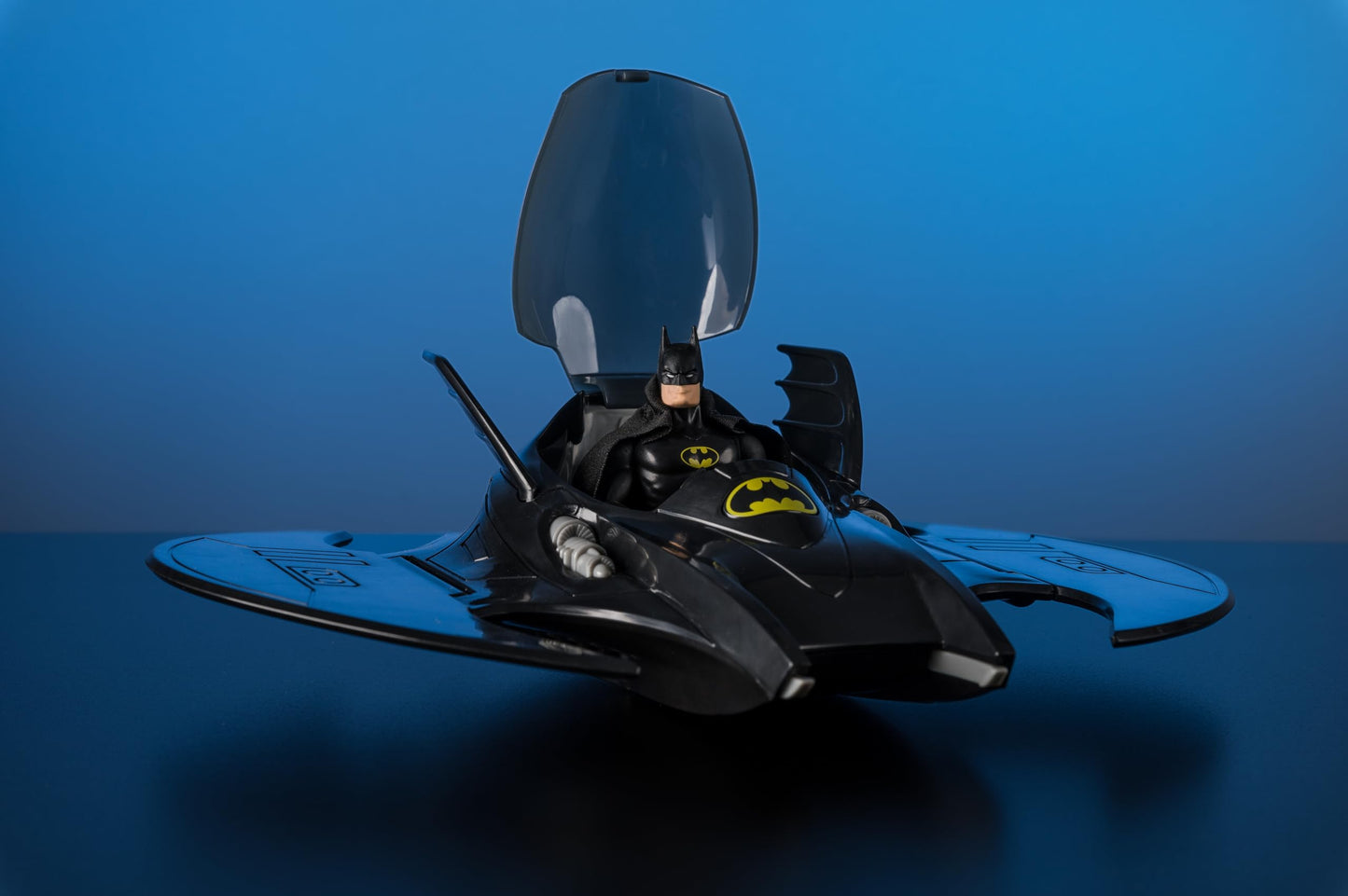 McFarlane Toys - DC Super Powers Batman with Batwing and Whirlybat, 3pk, Gold Label, Amazon Exclusive