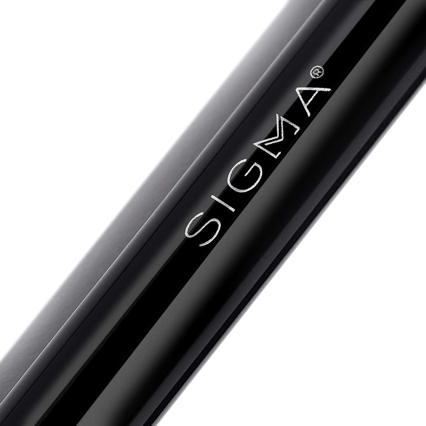 Sigma Beauty Professional E57 Firm Shader Brush - Professional Makeup Brush for Intense Applications or Controlled Finishes - Vegan Eyeshadow Brush