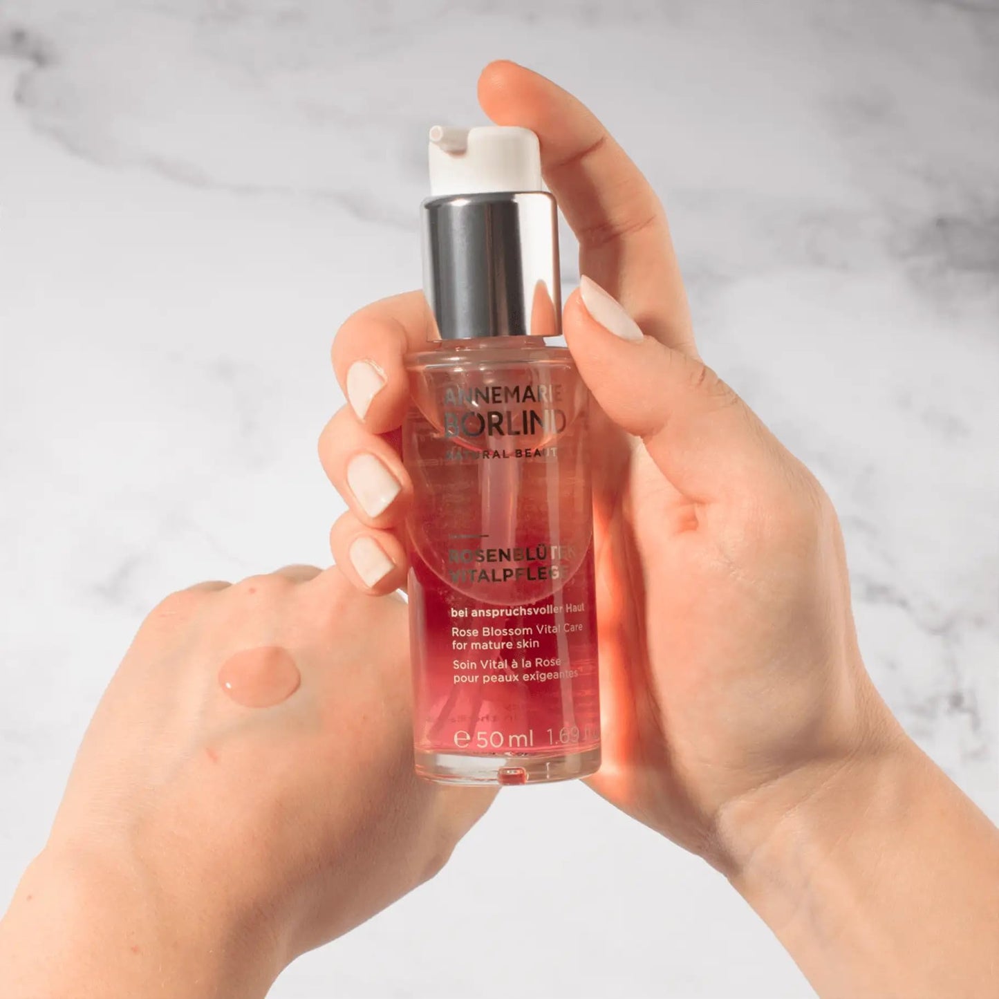 ANNEMARIE BÖRLIND - Rose Blossom Revitalizing Care - Sustainably Sourced Anti-Aging Face Serum With Valuable Plant Oils for a Vitalized and Smooth