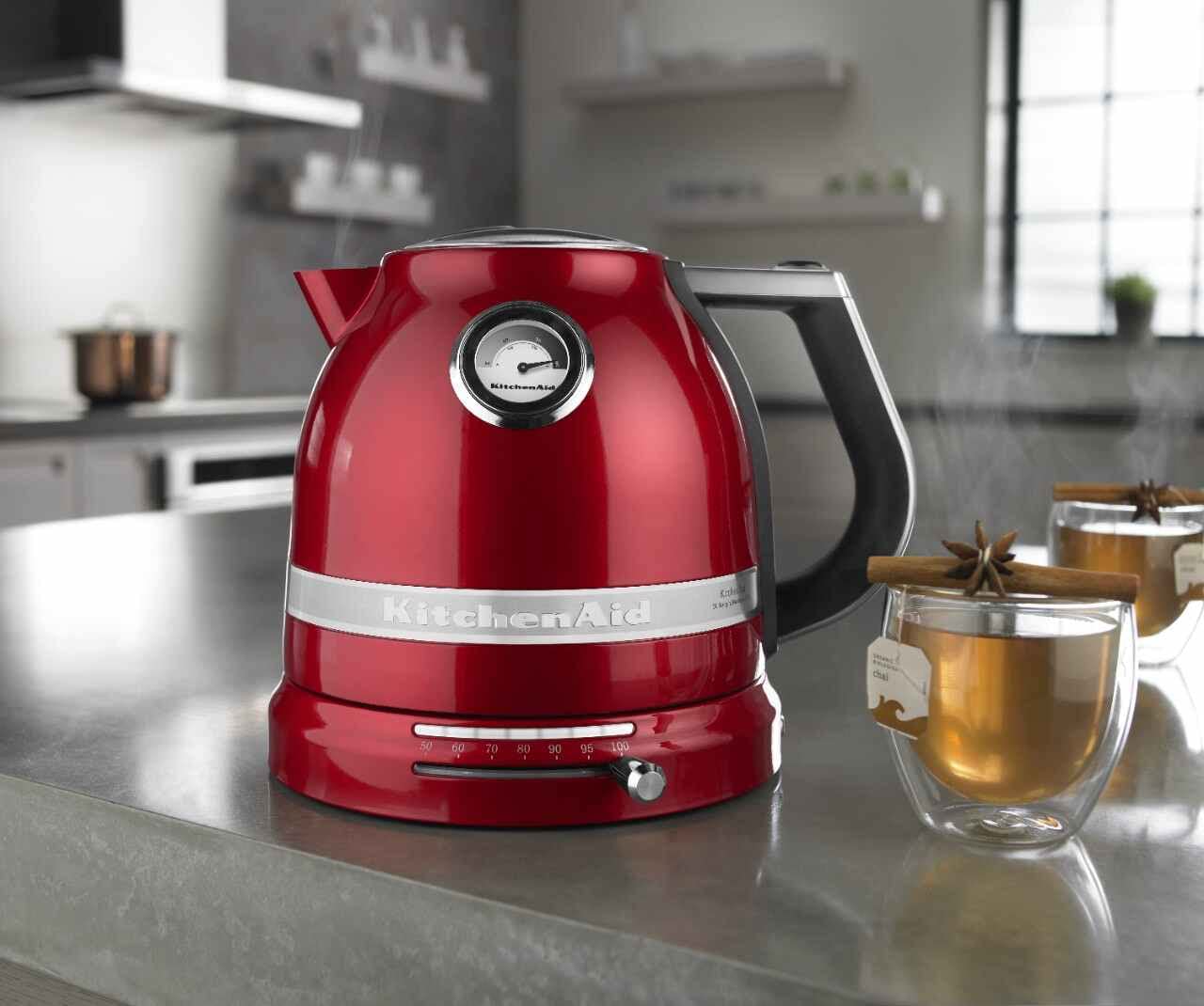 KitchenAid 1.5 L Pro Line Series Electric Kettle, KEK1522, Candy Apple Red