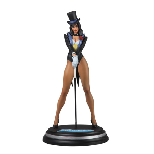 McFarlane Toys - DC Direct Zatanna by J. Scott Campbell (DC Cover Girls) 1:8 Scale Resin Statue