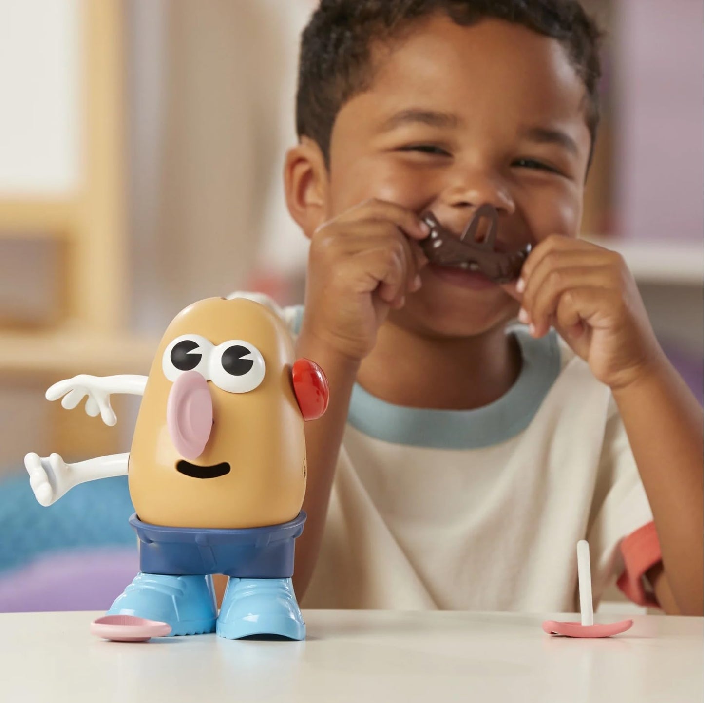 Hasbro Playskool - Classic Mr Potato Head - 13 Accessories Included - Toy Story