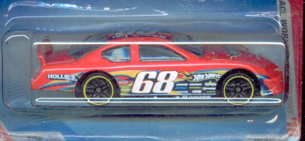 Hot Wheels 2010-169/240 Race World Speedway 01/04 Dodge Charger Stock Car 1:64 Scale 1:64 Scale