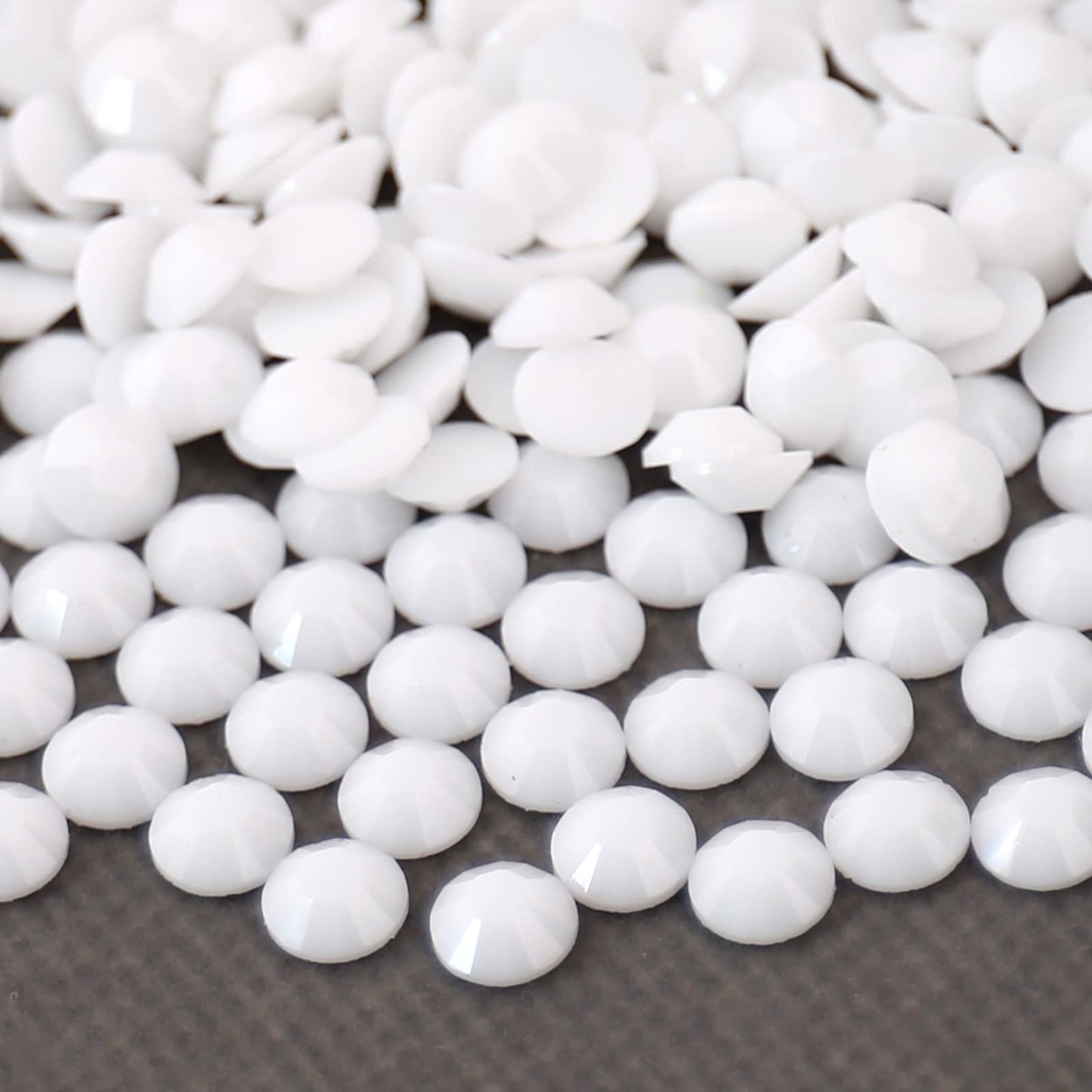 AUREHEN 10000PCs 2-6MM White Resin Flat Back Rhinestones, Round Non Hotfix Resin Rhinestones Nail Gems Stones with Tweezer & Picker Pen for Tumblers