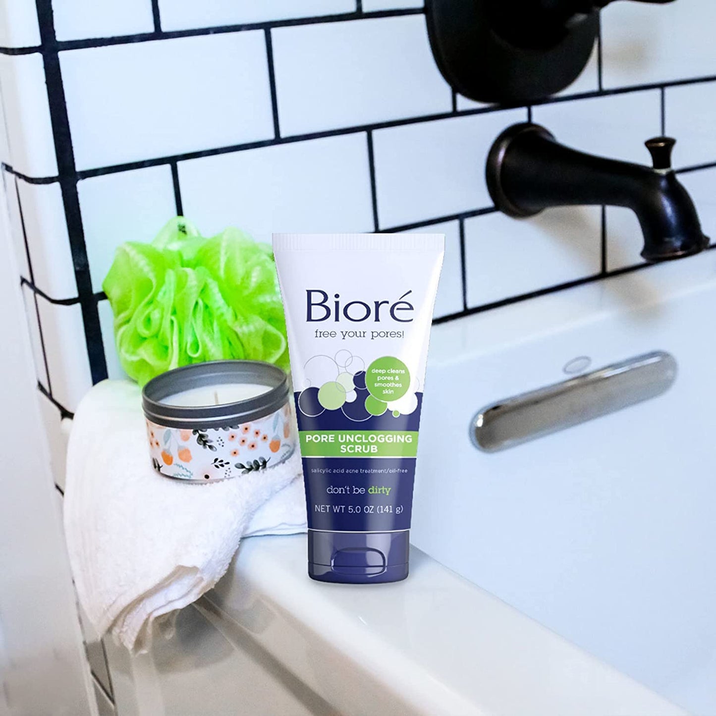 Biore Unclogging Scrub Size 5.Z Biore Unclogging Scrub 5.Z
