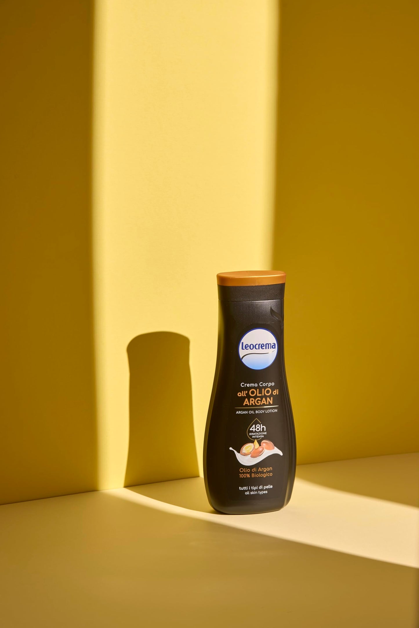 Leocrema: "Crema Fluida" Body Lotion with 100% Organic Argan Oil * 8.45 Fluid Ounces (250ml) Bottle * [ Italian Import ]
