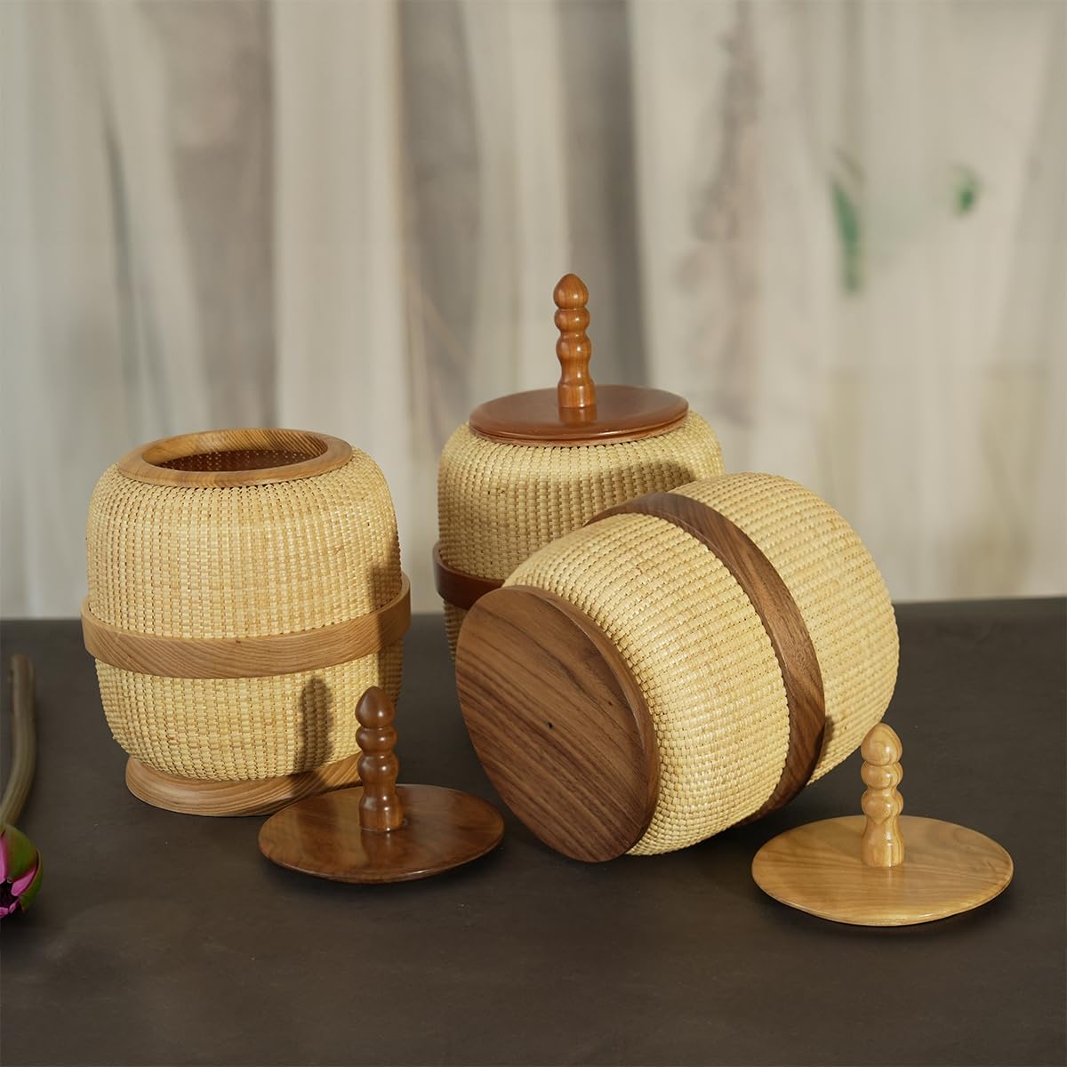Teng Jin Nantucket Baskets Rattan Weave Storage Basket Round for Home,Office Decorate Collection Multipurpose Organizer Container