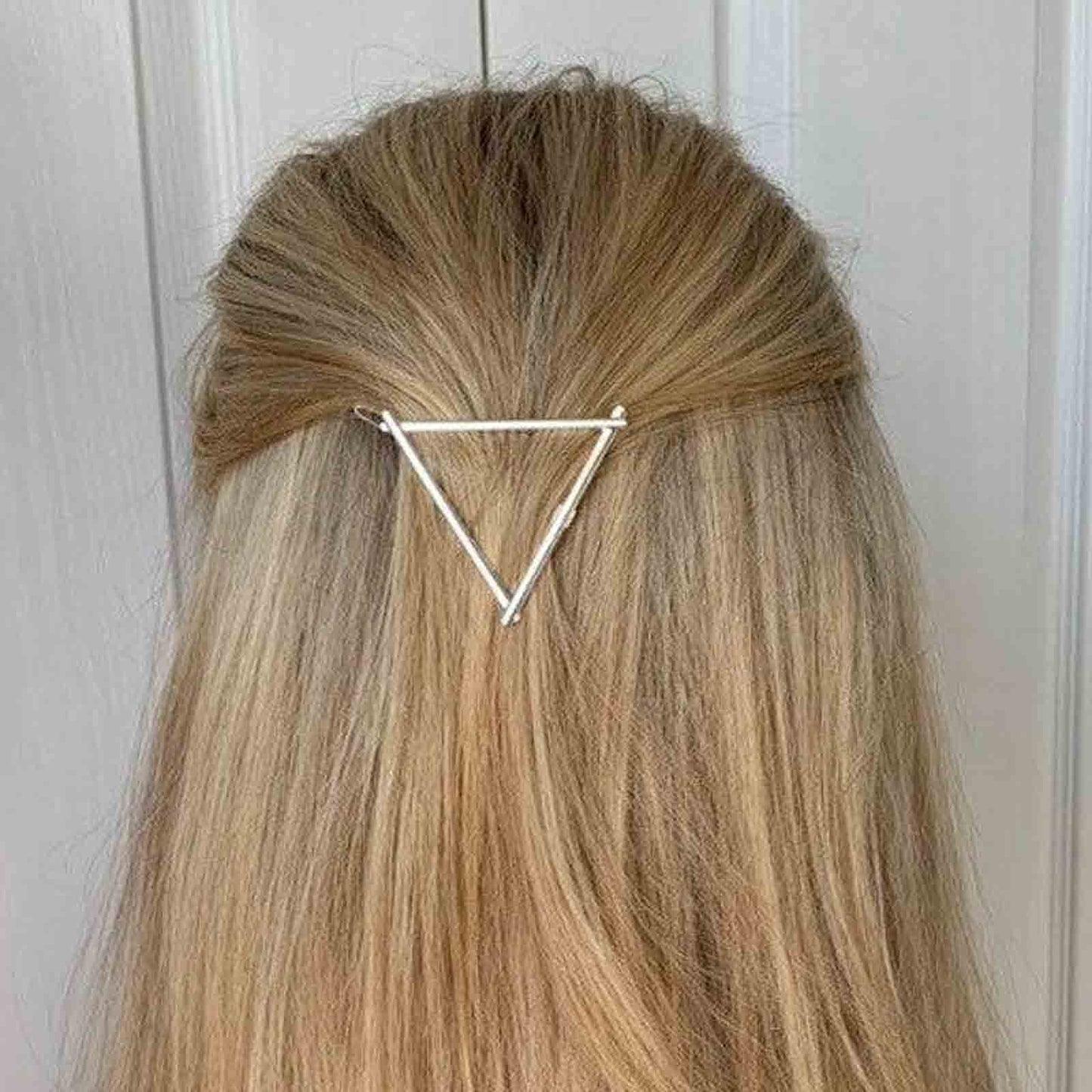 Yheakne Boho Triangle Hair Clip Barrette Metal Silver Geometry Hairpin Minimalist Hair Holder Modern Hair Accessories for Women and Gilrs (Silver