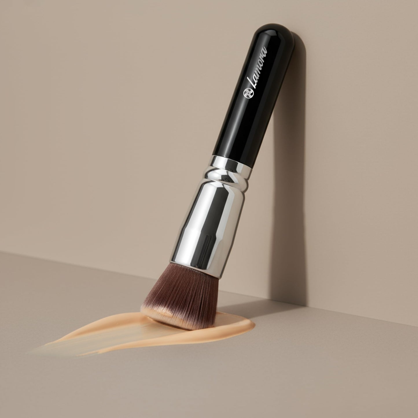 Lamora Makeup Brush Foundation Kabuki - Flat Top Face Brush for Liquid, Cream, and Powder Cosmetics - Full Coverage Blending, Buffing, Stippling