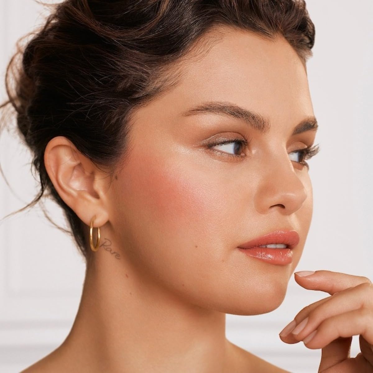 Rare Beauty by Selena Gomez Positive Light Liquid Luminizer Highlight - Enlighten - Champagne